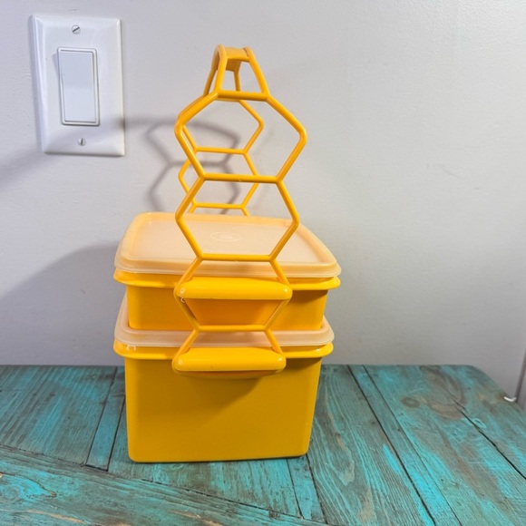 Vintage Tupperware Golden Harvest Sun Container Set, Square, 1674-6 - Picture 7 of 11